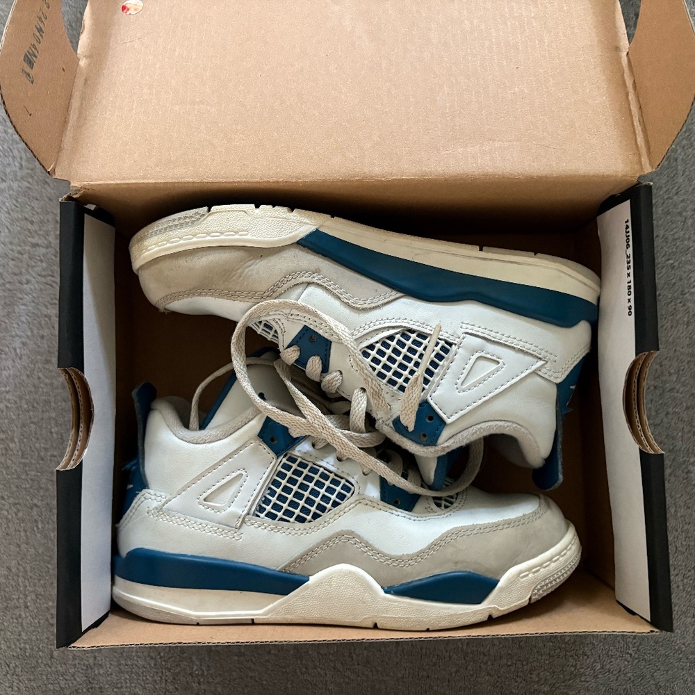 Boys Jordan 4 Retro